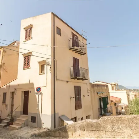 Domus Aurea San Vito House Cefalu